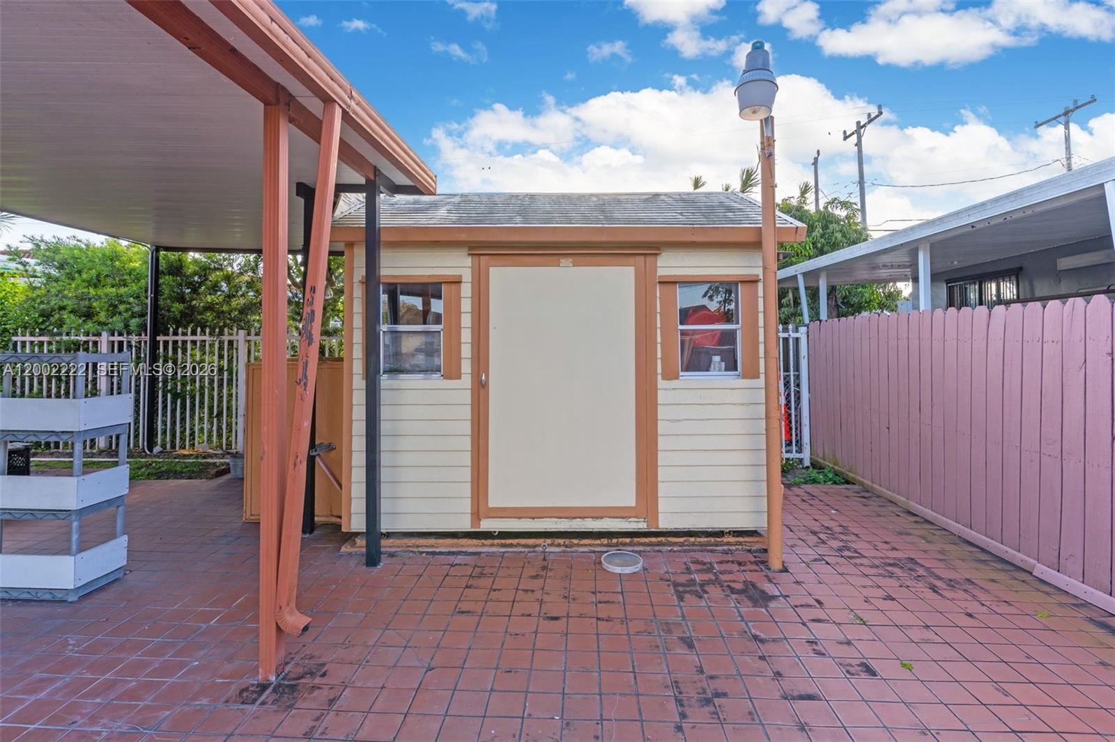 CORAL NOOK - Residential