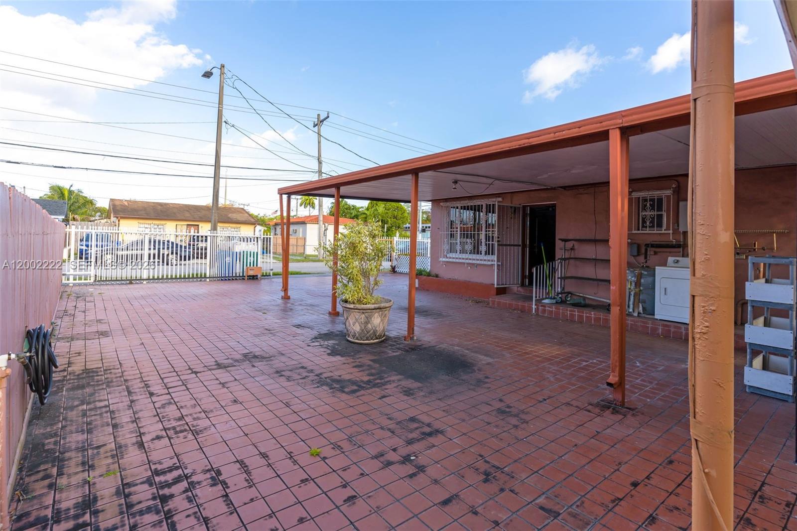 CORAL NOOK - Residential