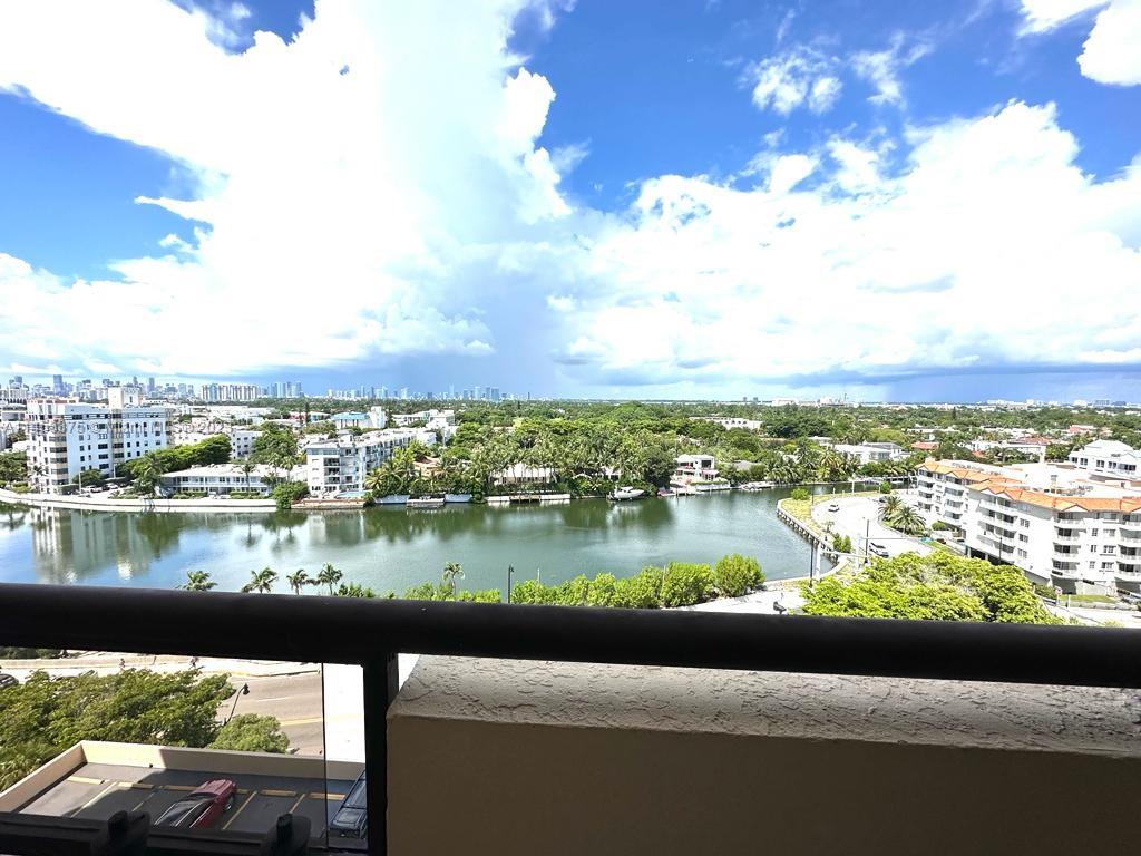 Property for Sale at 2555 Collins Ave 1206, Miami Beach, Miami-Dade County, Florida - Bedrooms: 2 
Bathrooms: 2  - $915,000