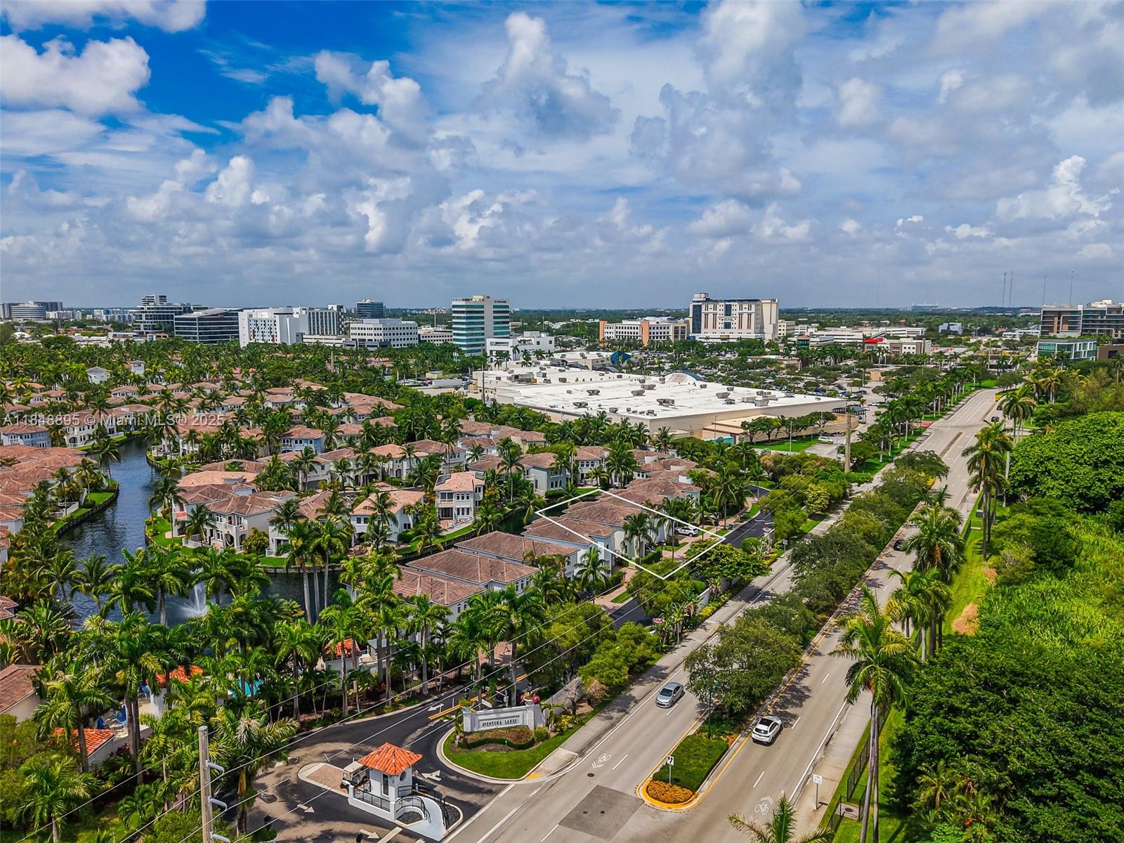 AVENTURA LAKES - PHASE II - Residential
