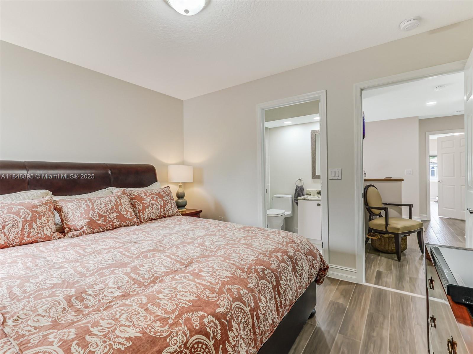 AVENTURA LAKES - PHASE II - Residential