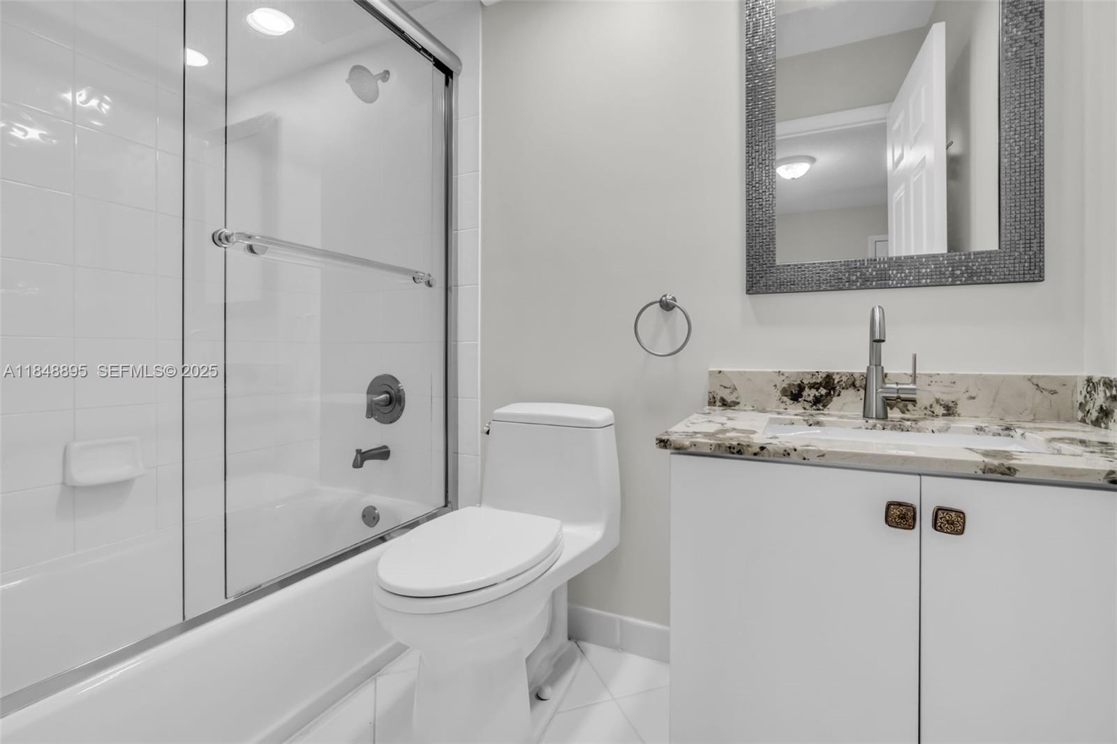 AVENTURA LAKES - PHASE II - Residential