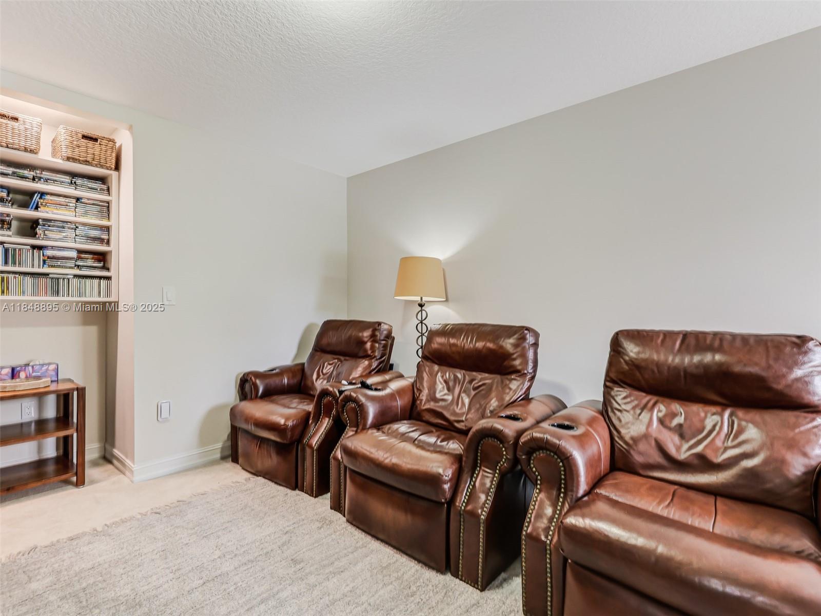 AVENTURA LAKES - PHASE II - Residential