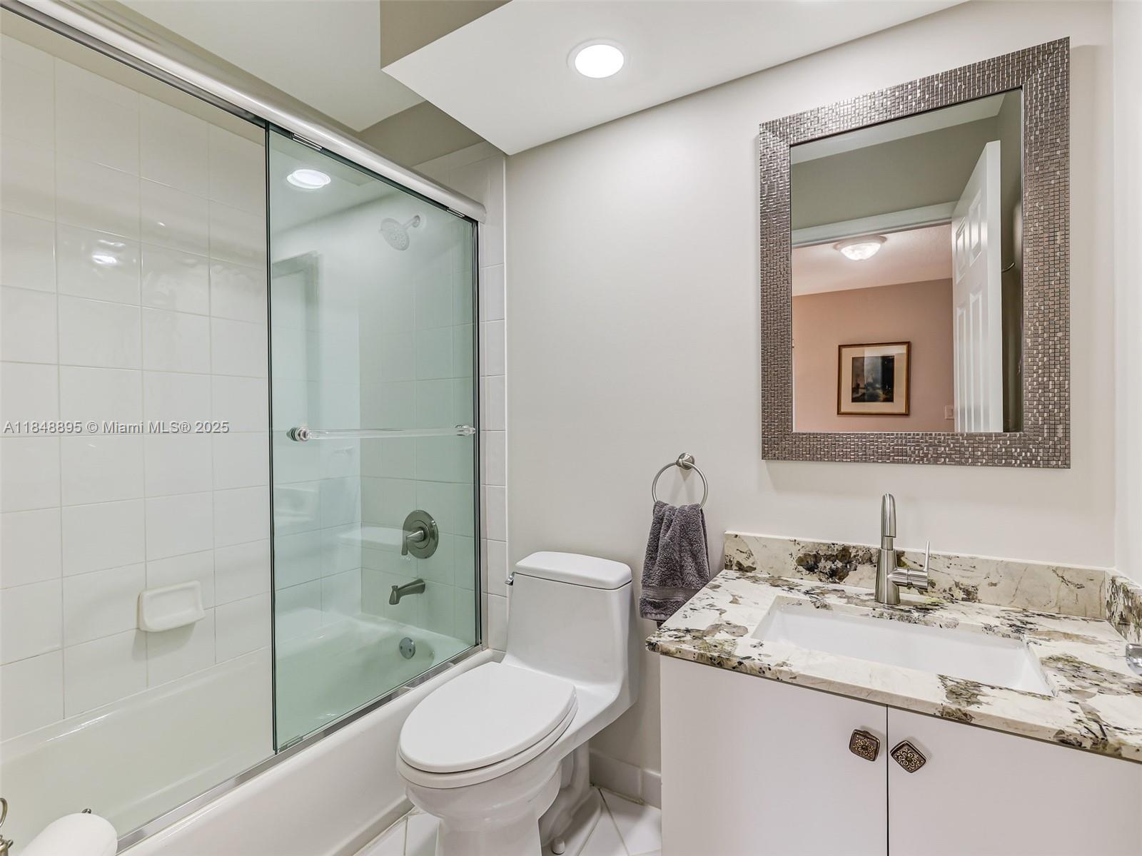 AVENTURA LAKES - PHASE II - Residential