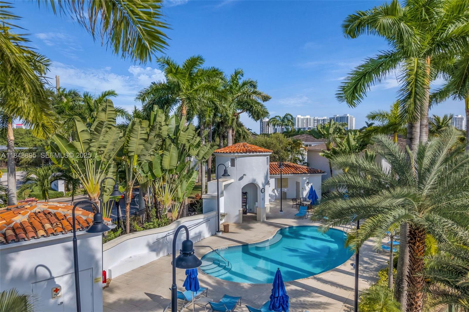 AVENTURA LAKES - PHASE II - Residential