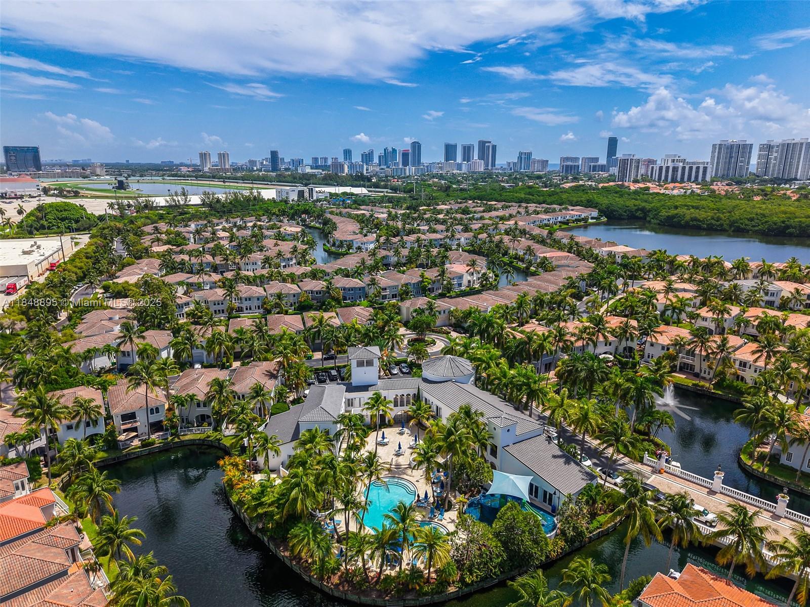 AVENTURA LAKES - PHASE II - Residential
