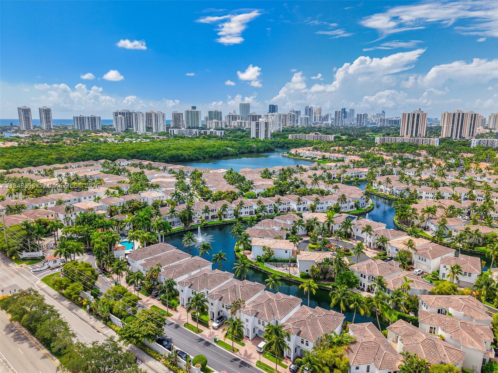 AVENTURA LAKES - PHASE II - Residential