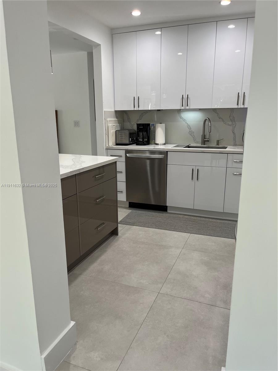 NEW UTOPIA - Residential