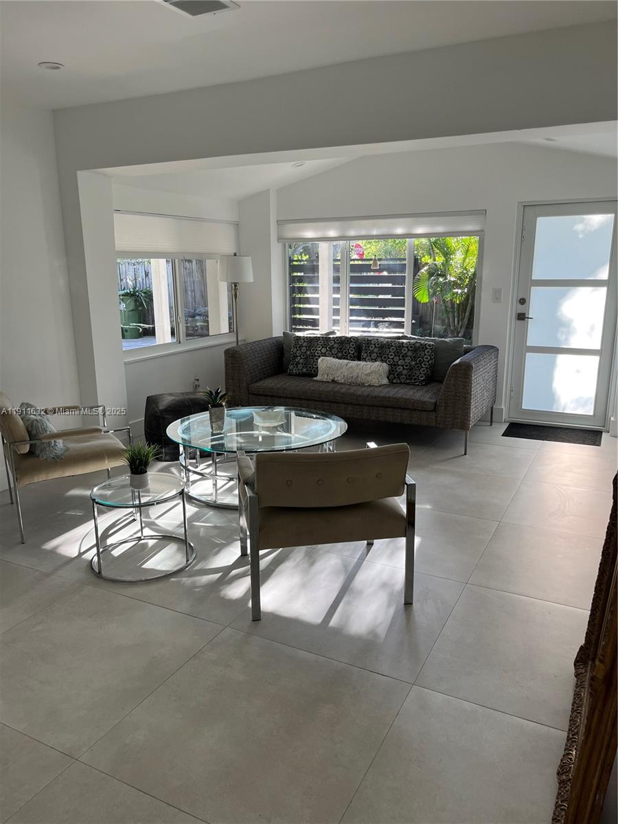 NEW UTOPIA - Residential