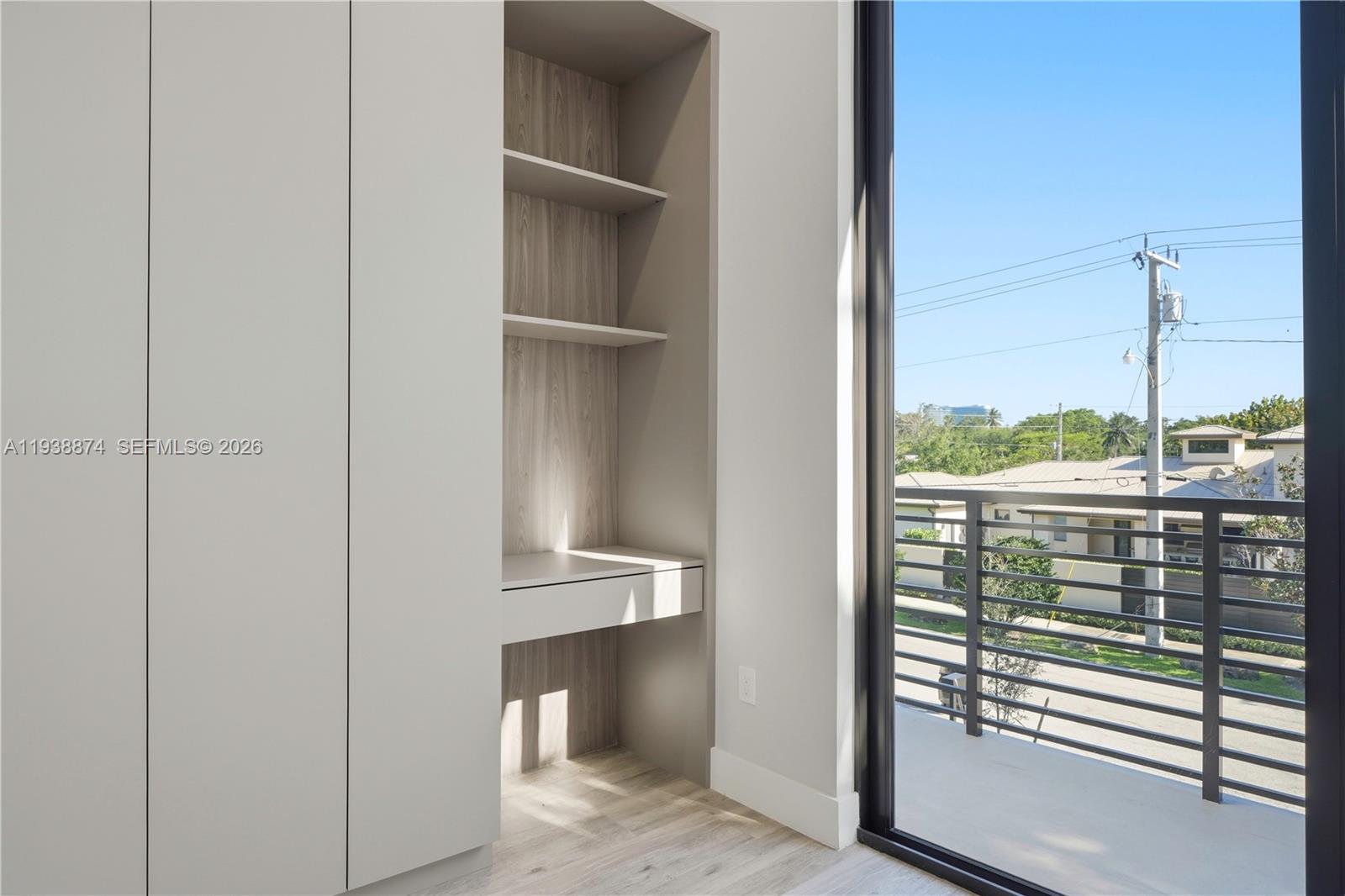 RIO VISTA C J HECTORS RES - Residential