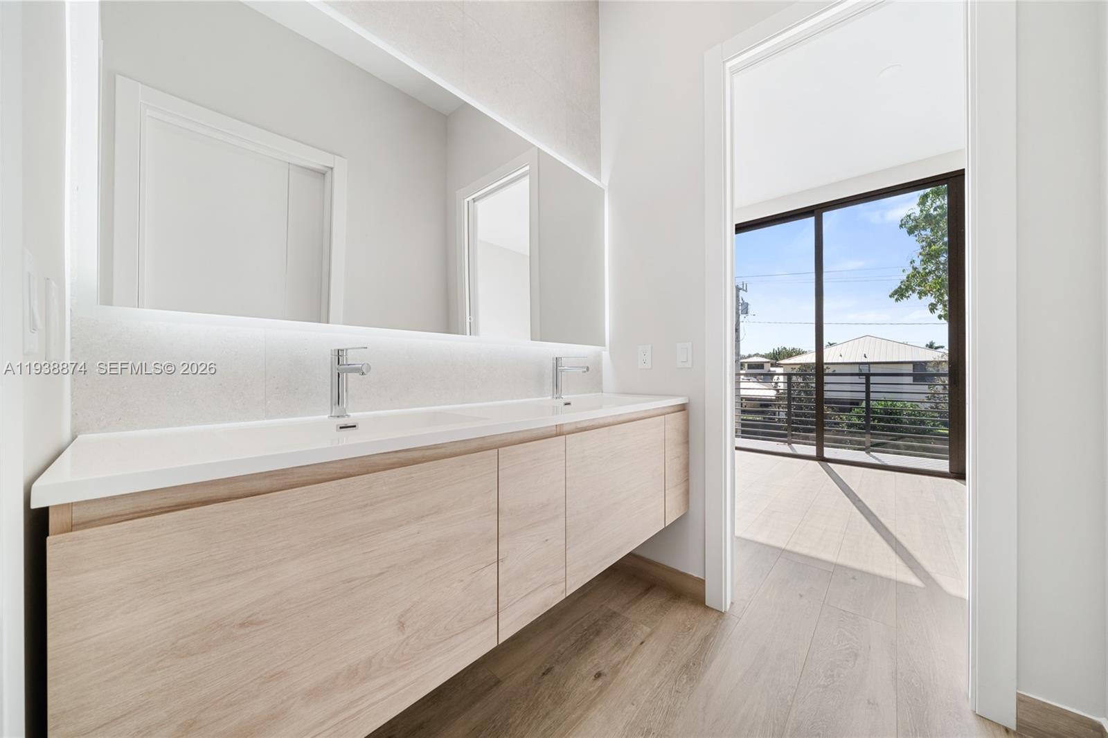 RIO VISTA C J HECTORS RES - Residential