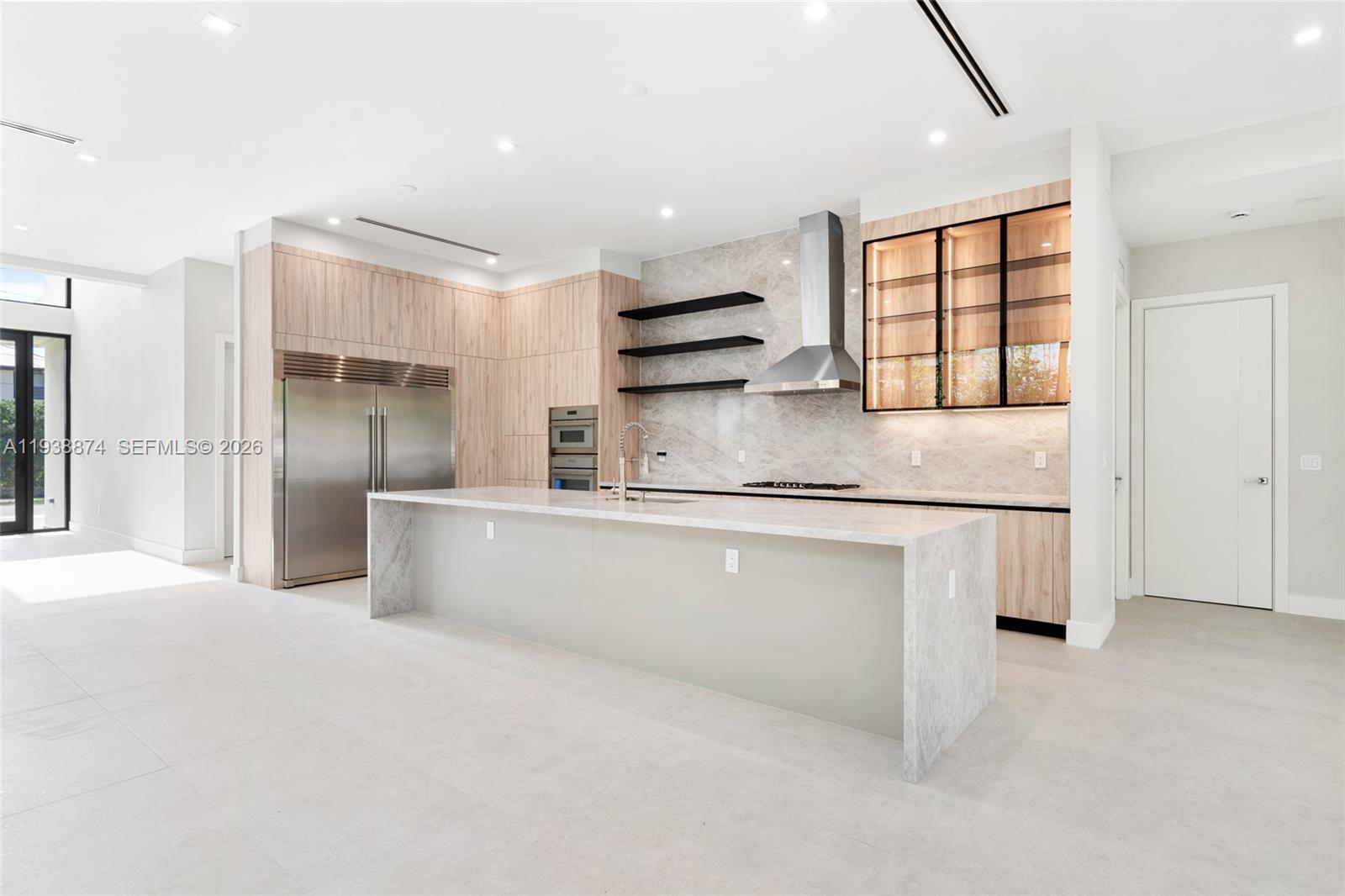 RIO VISTA C J HECTORS RES - Residential