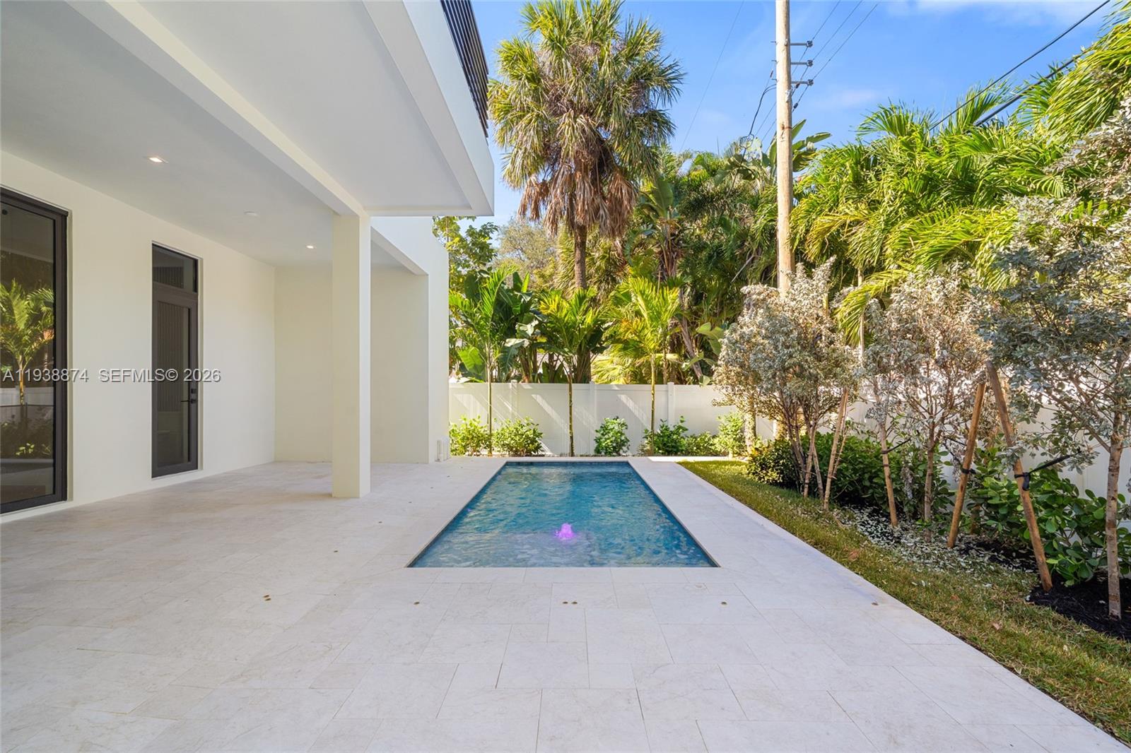 RIO VISTA C J HECTORS RES - Residential