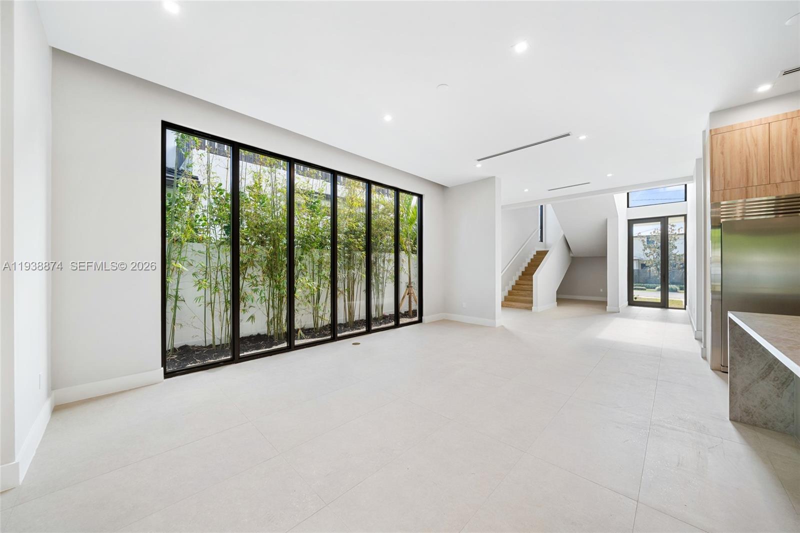 RIO VISTA C J HECTORS RES - Residential