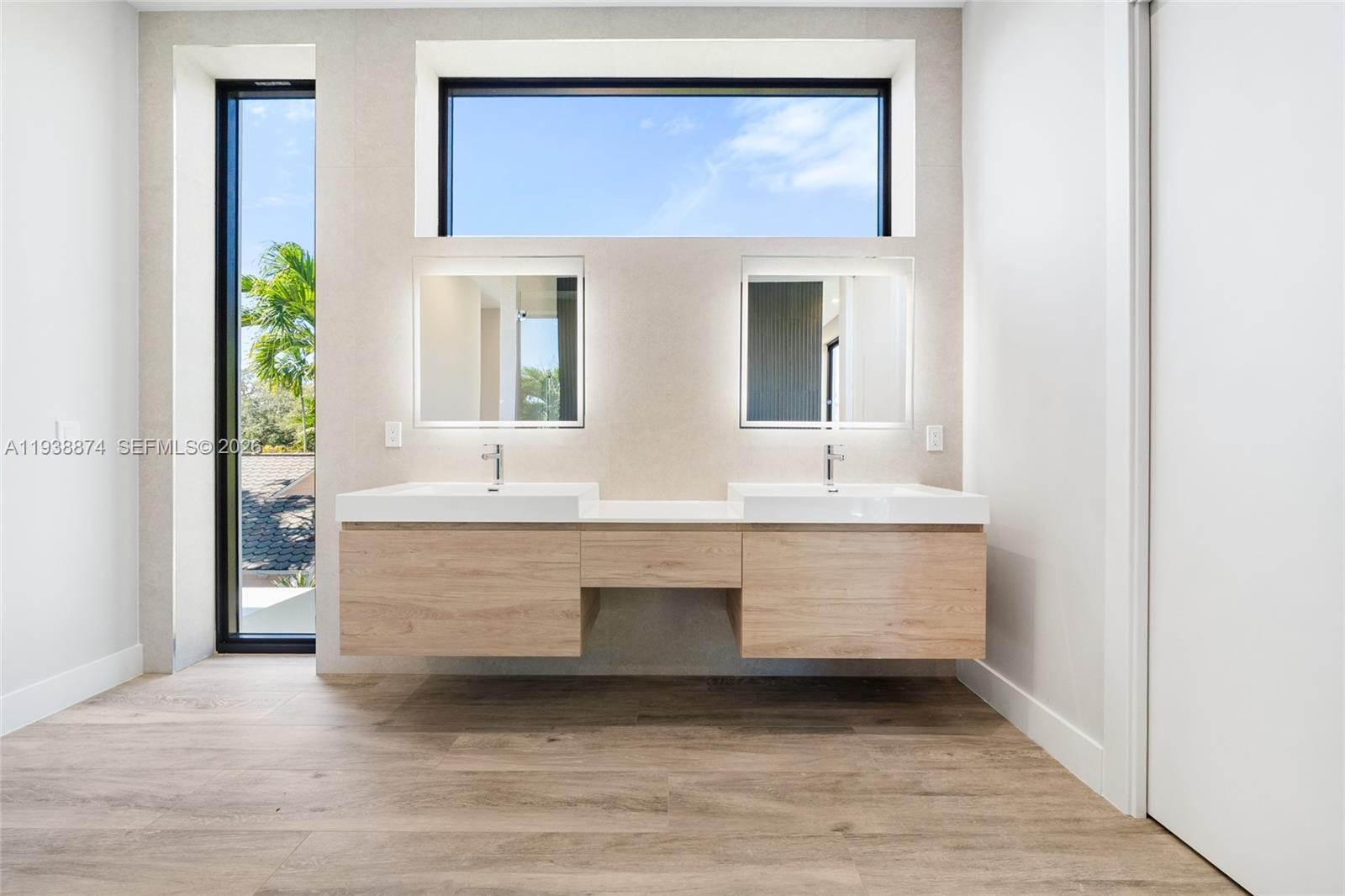 RIO VISTA C J HECTORS RES - Residential