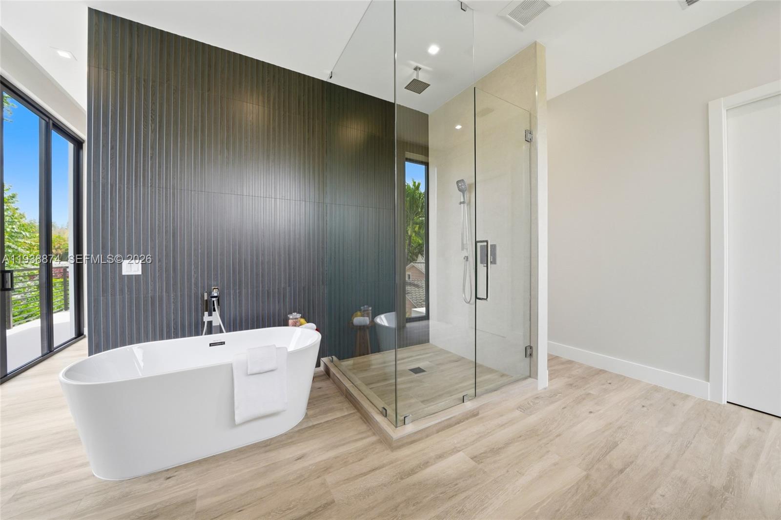 RIO VISTA C J HECTORS RES - Residential