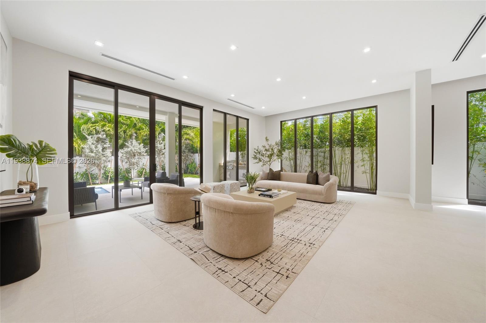 RIO VISTA C J HECTORS RES - Residential