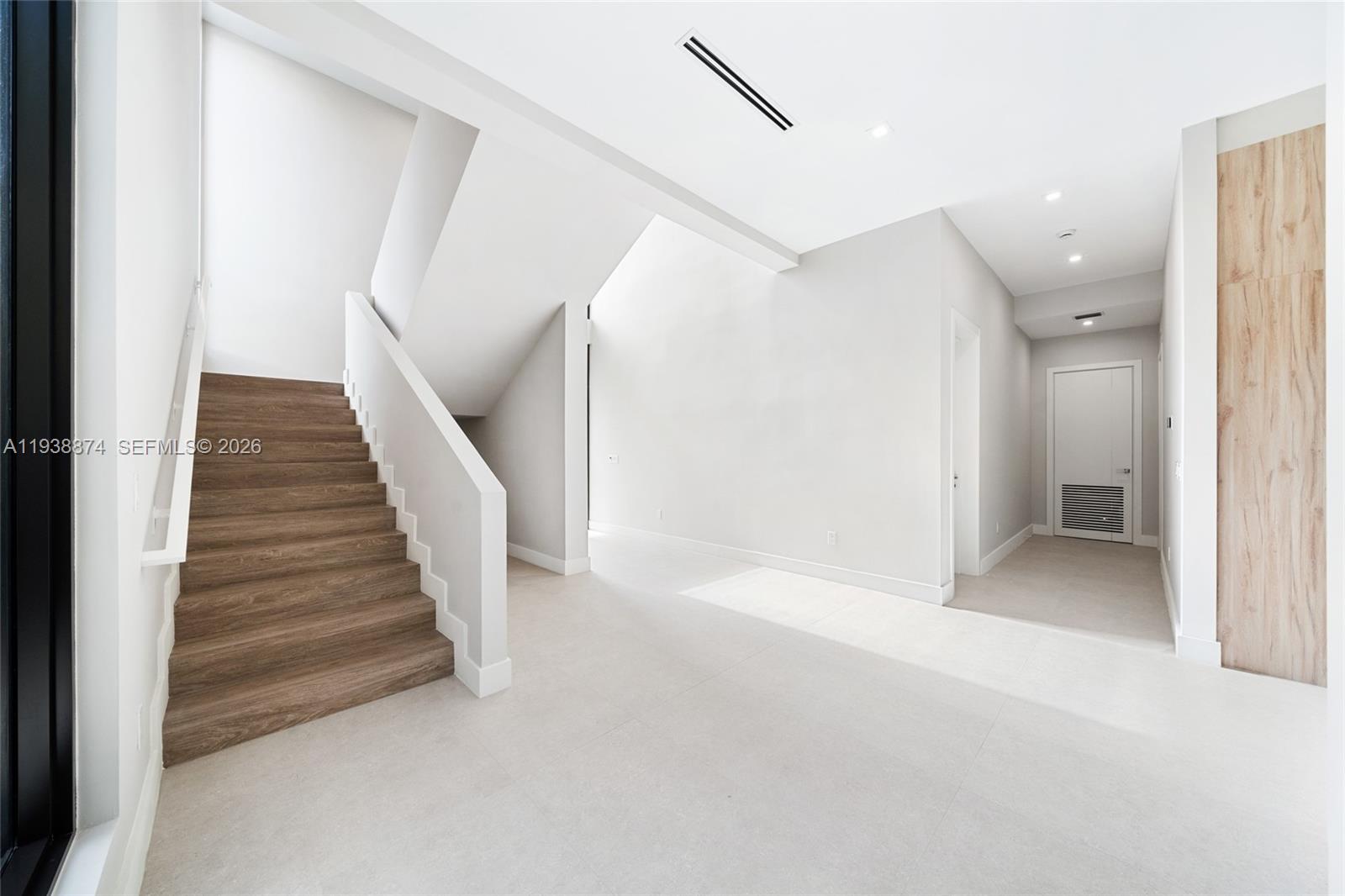 RIO VISTA C J HECTORS RES - Residential