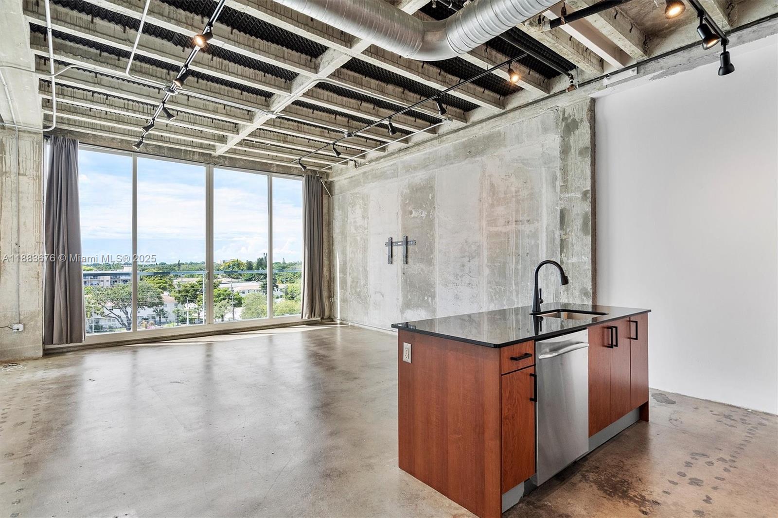 8101 Biscayne Blvd R-515