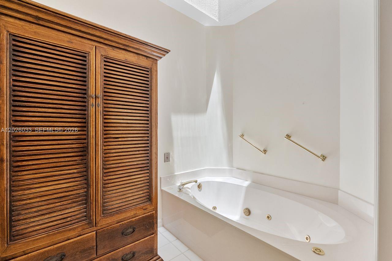 TURTLE CREEK EAST CONDO - Residential