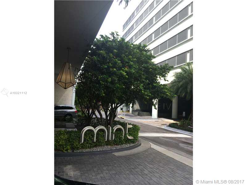 SPECTACULAR VIEWS, LARGE CORNER UNIT WITH A UNIQUE SPLIT FLOOR PLAN, NEW CERAMIC FLOORING. LOCATED IN A LUSH RIVERFRONT COMMUNITY IN THE HEART OF MIAMI. MINUTES FROM MARY BRICKELL VILLAGE, THE PREFORMING ARTS CENTER AND MIAMI'S CENTRAL BUSINESS DISTRICT. A 5 STAR AMENITIES BUILDING WITH STATE OF THE ART SPA AND GYM. PROOF OF INCOME, BANK STATEMENTS, CREDIT SCORES, POLICE RECORD CLEARANCE LETTER W/OFFER. ASSOCIATION REQUIRES ONE MONTH DEPOSIT.