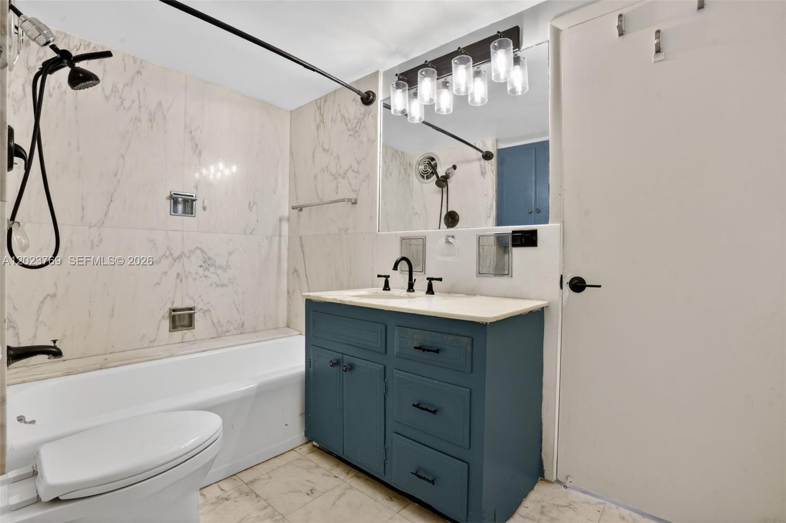10240 Collins Ave 207