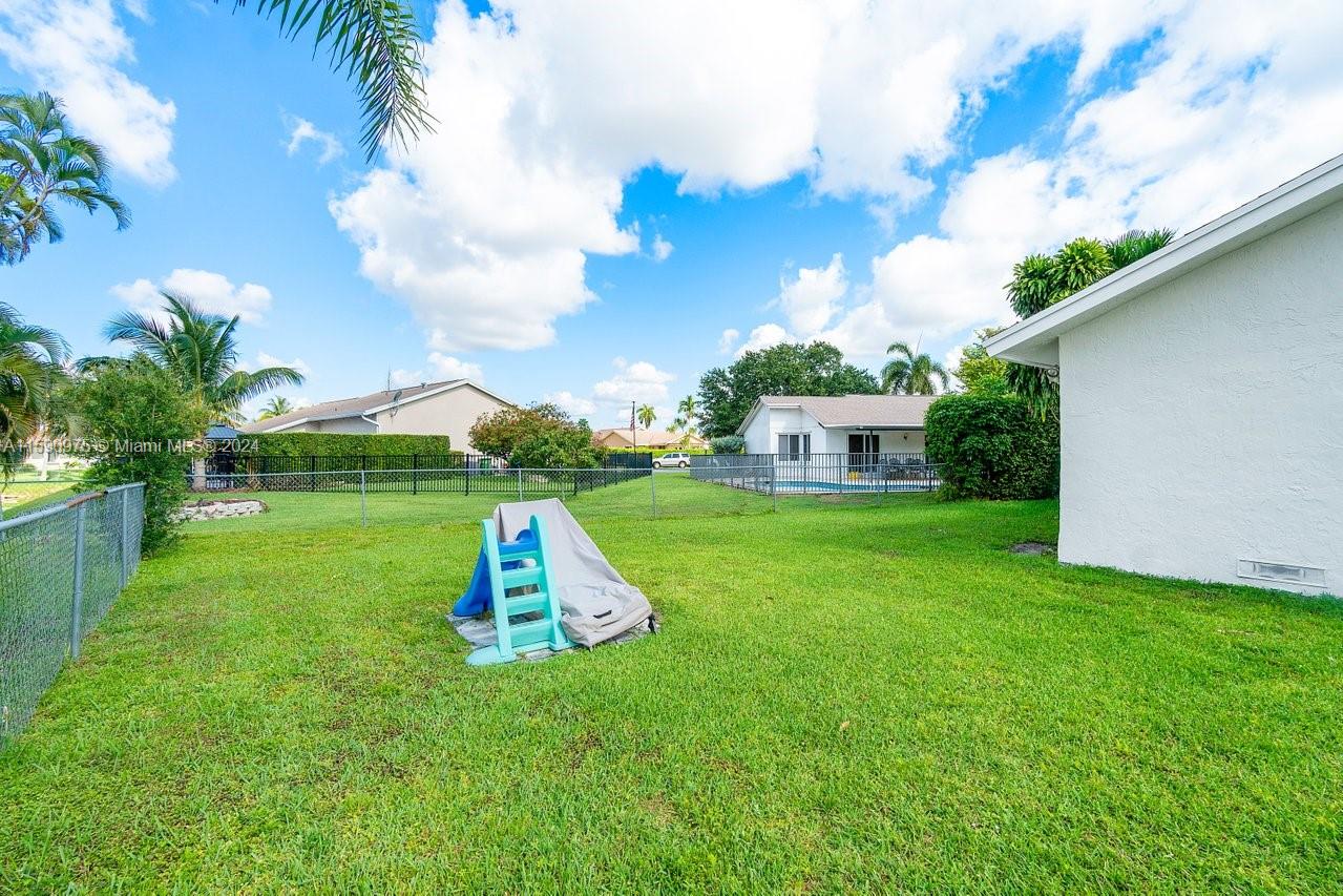 HERITAGE PINES - Residential