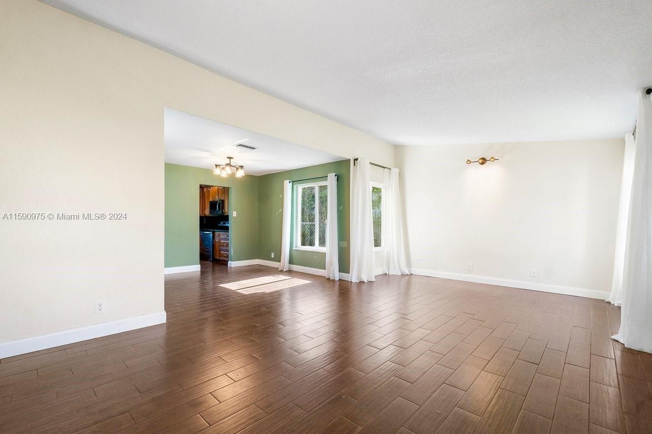 HERITAGE PINES - Residential