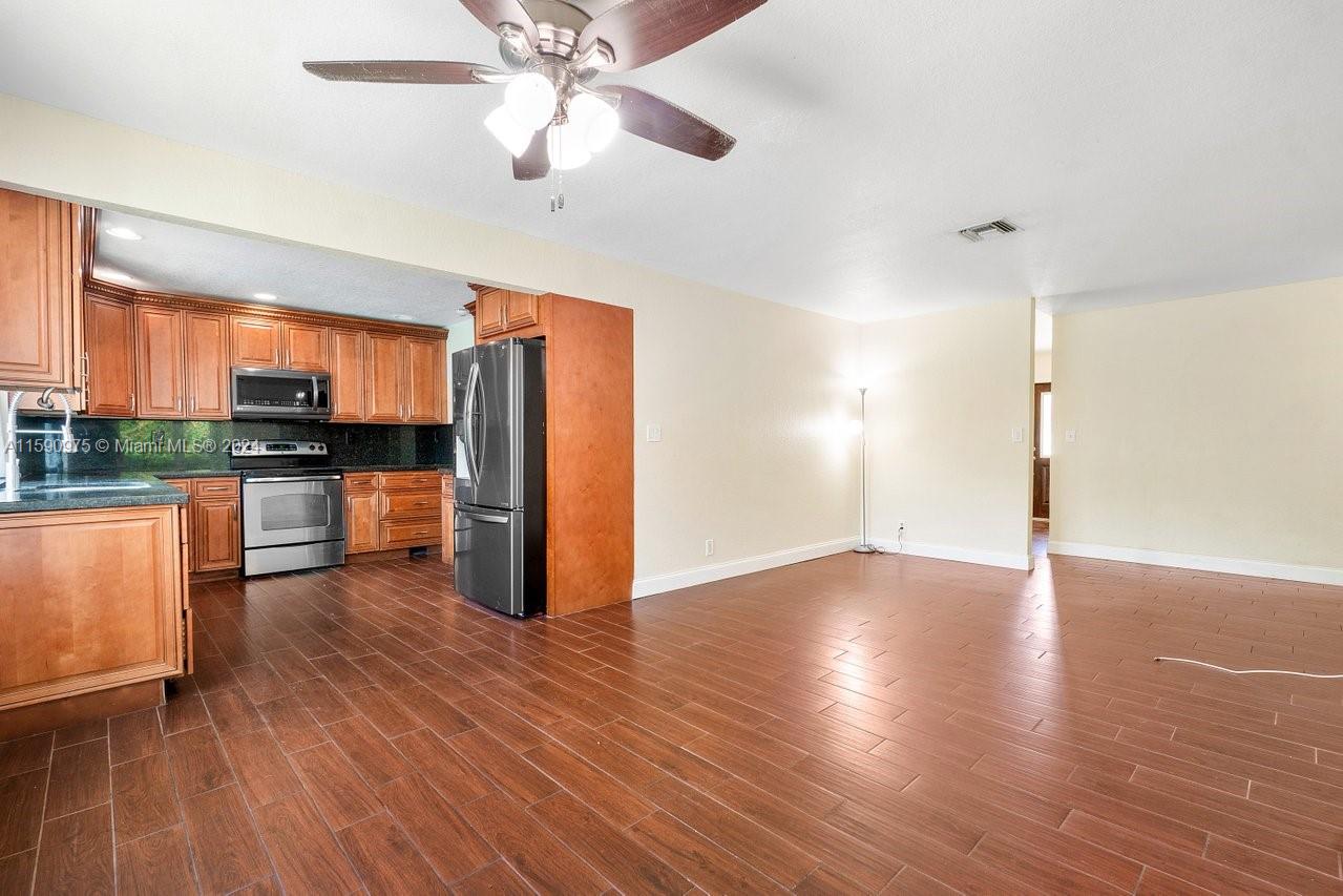 HERITAGE PINES - Residential