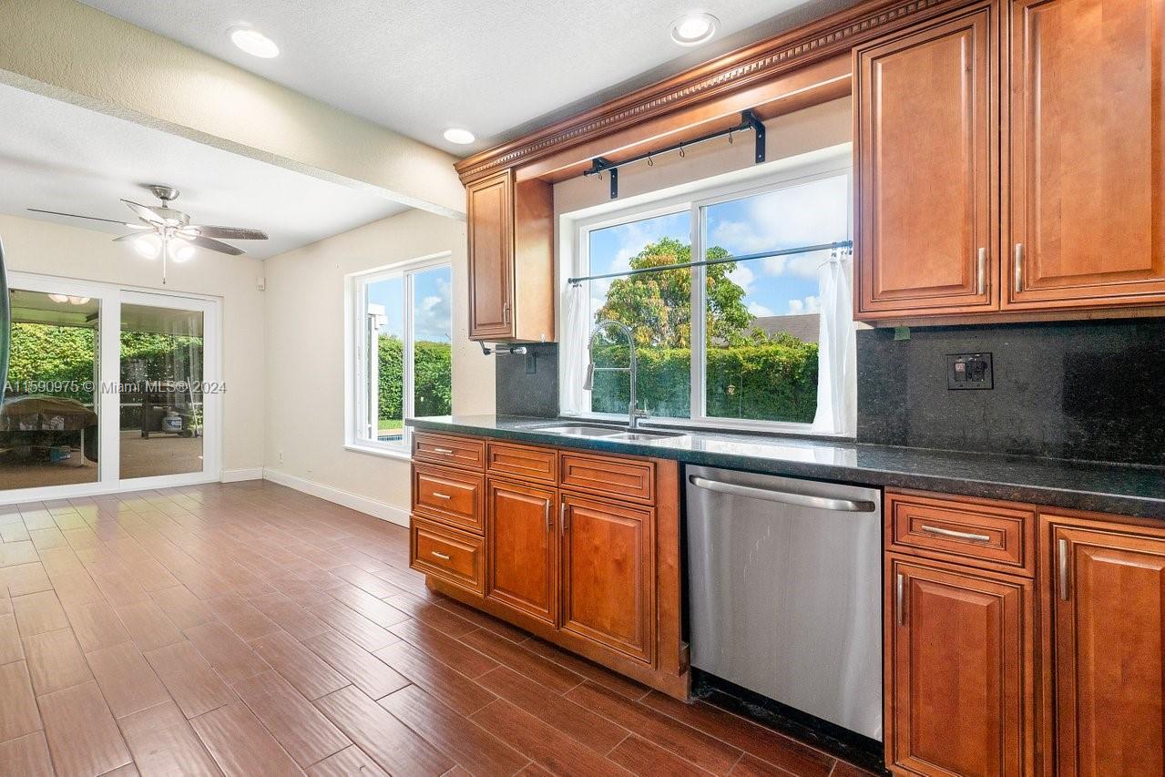 HERITAGE PINES - Residential