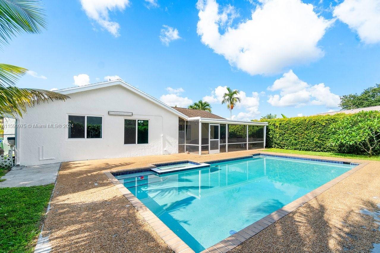 HERITAGE PINES - Residential
