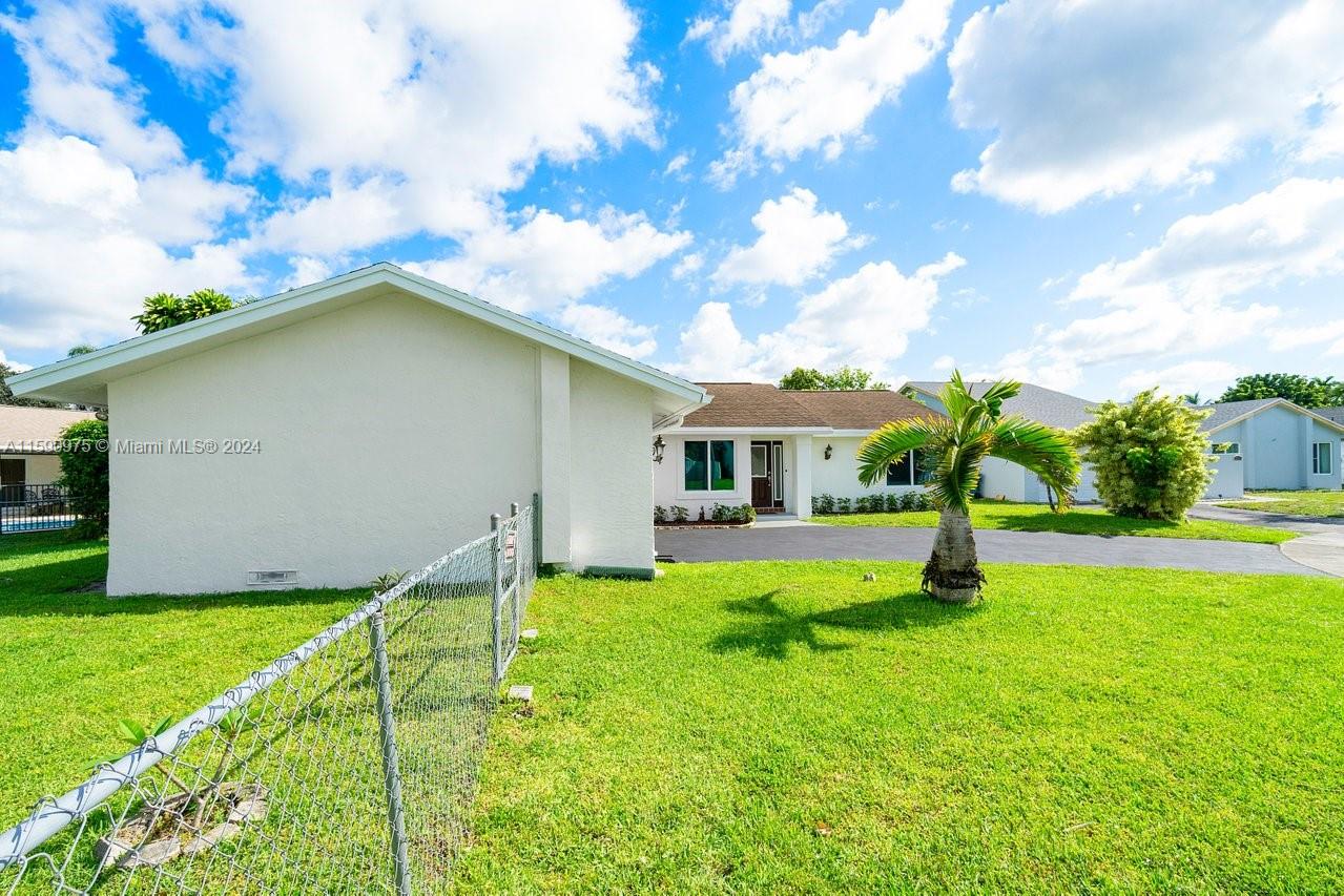 HERITAGE PINES - Residential
