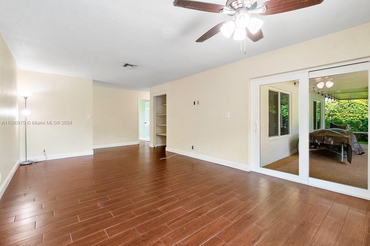 HERITAGE PINES - Residential