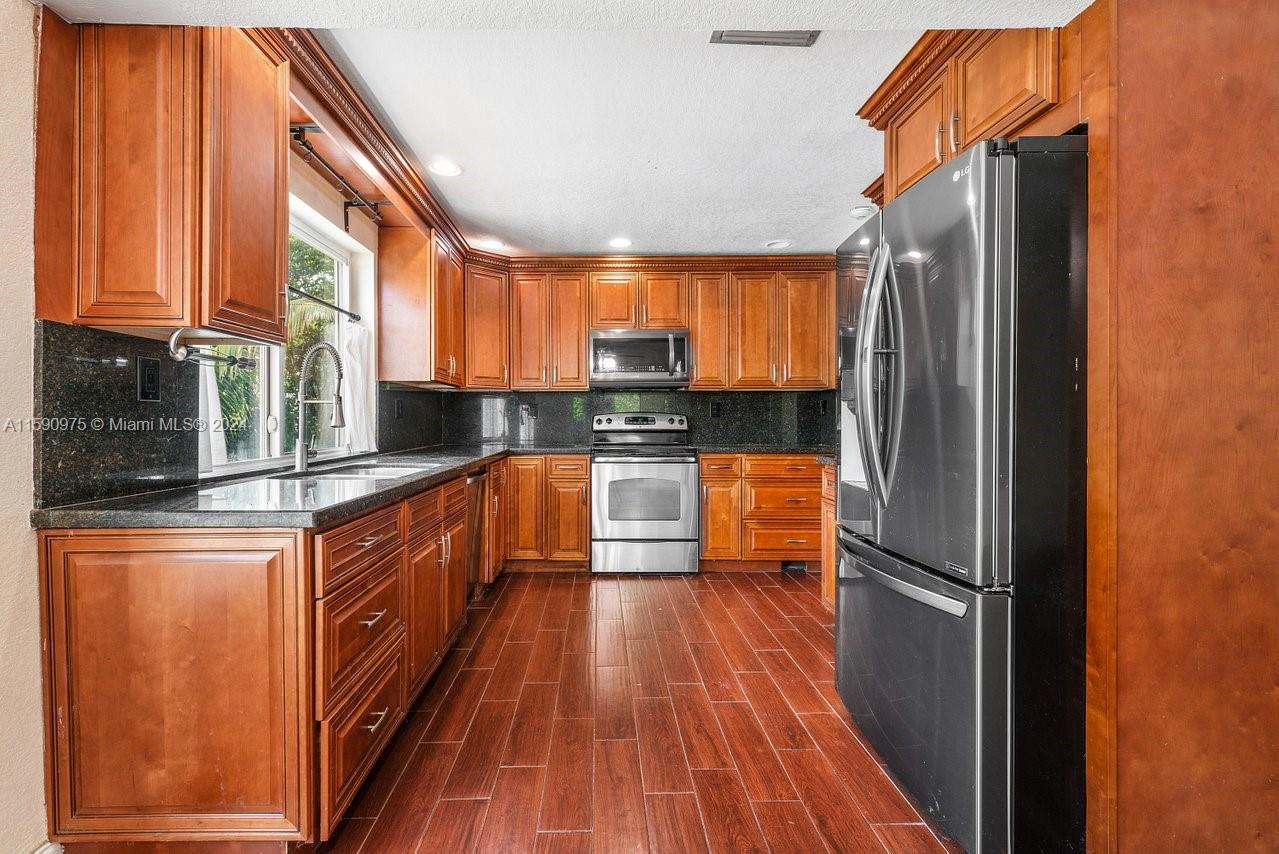 HERITAGE PINES - Residential
