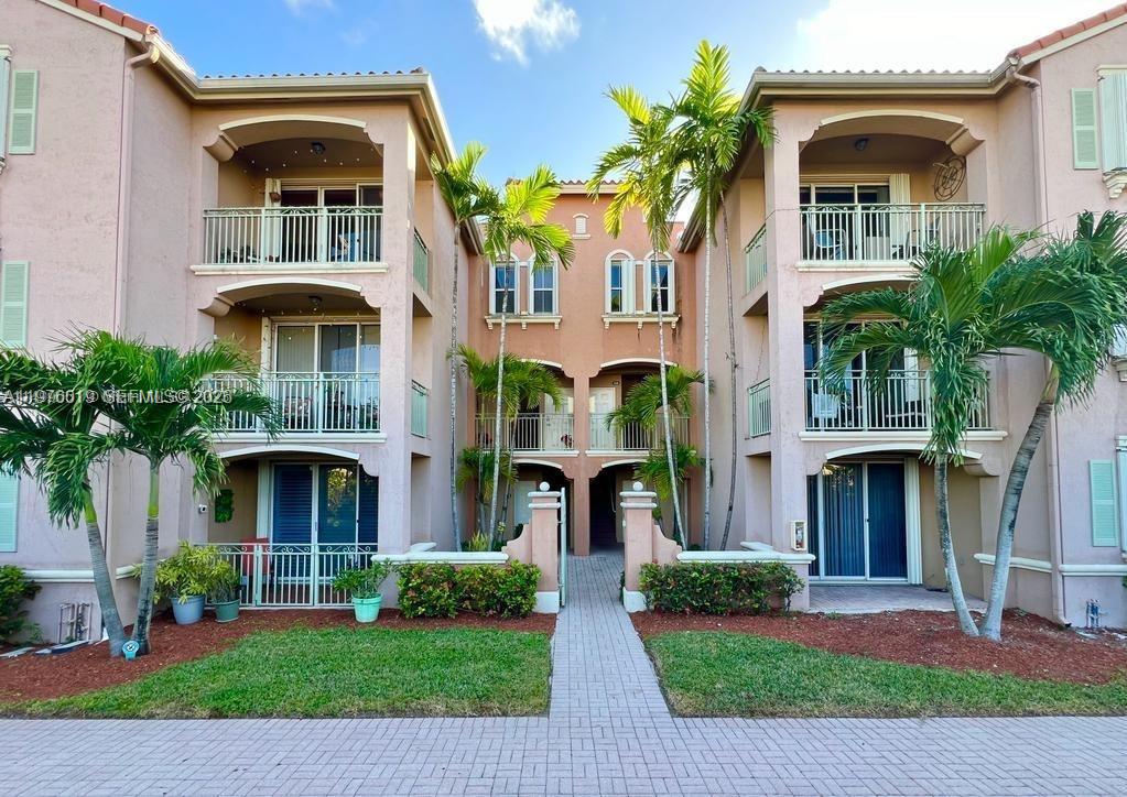 THE COURTS AT DORAL ISLES - Residential Lease
