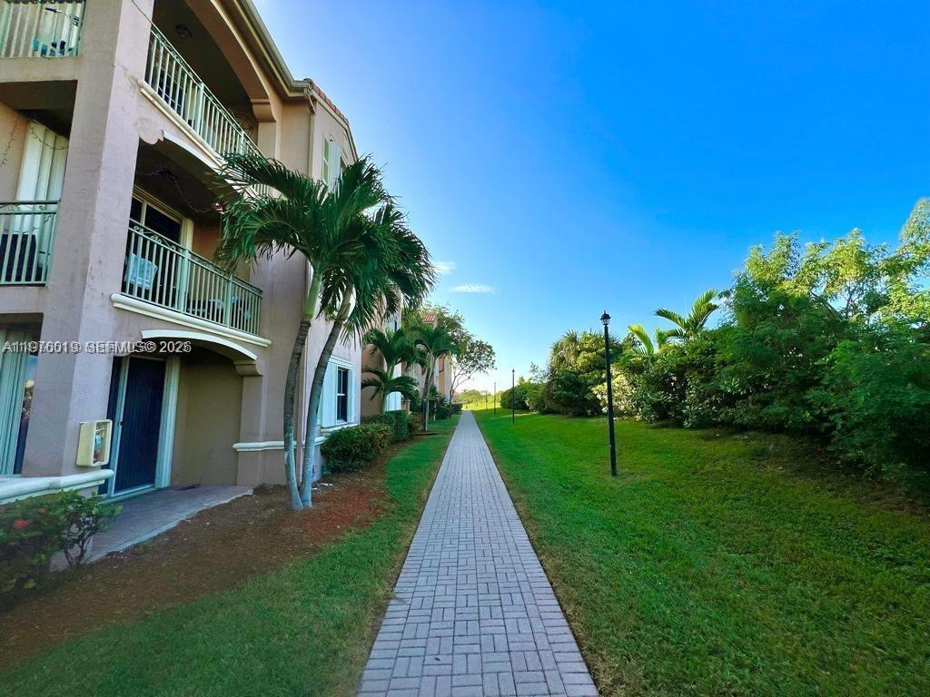 THE COURTS AT DORAL ISLES - Residential Lease