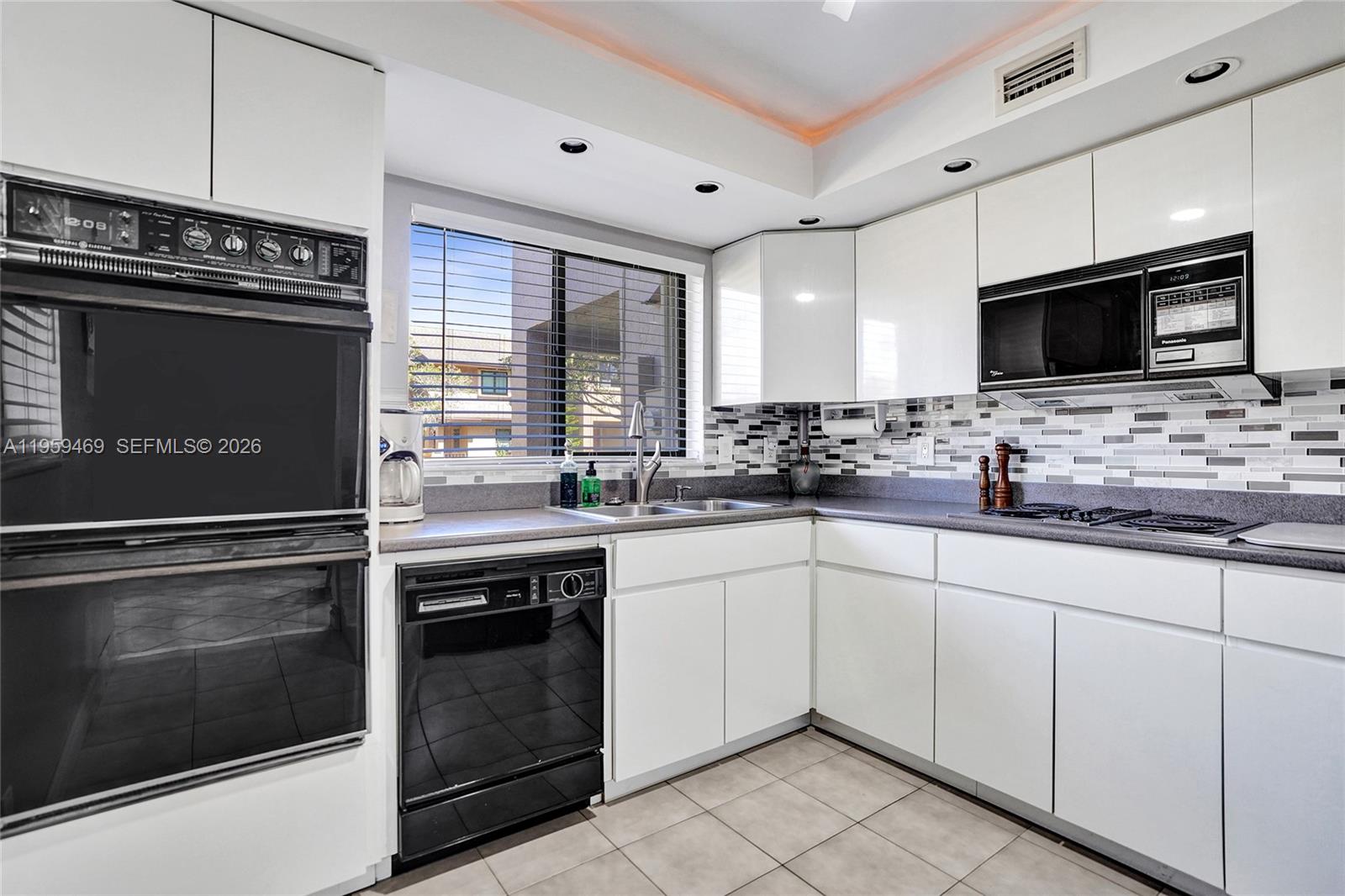 CENTURA PARC - Residential