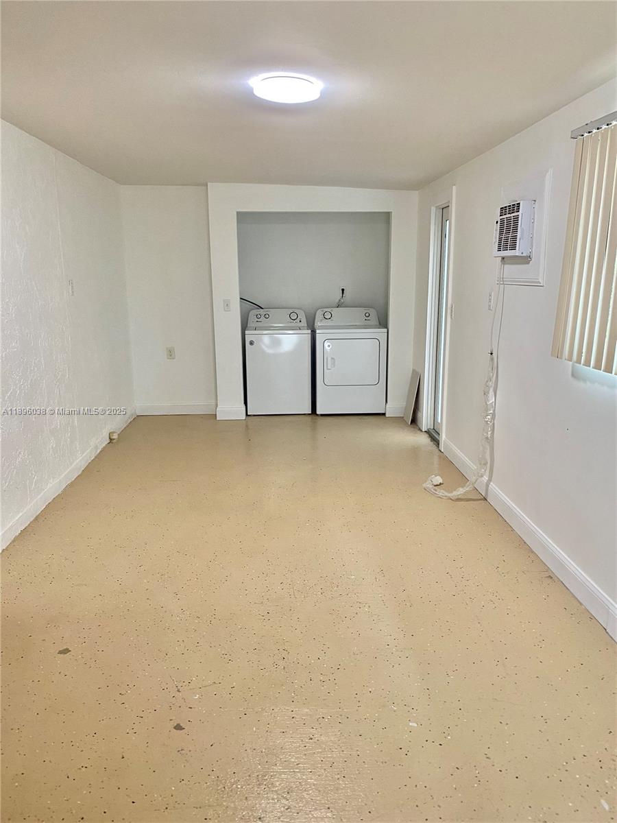 OCEAN ISLE ESTATE - Residential Lease