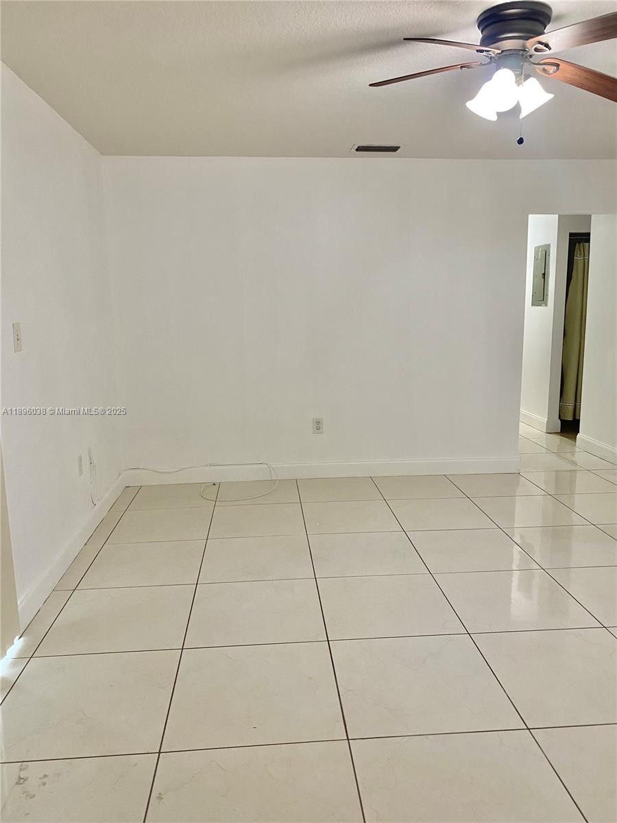 OCEAN ISLE ESTATE - Residential Lease