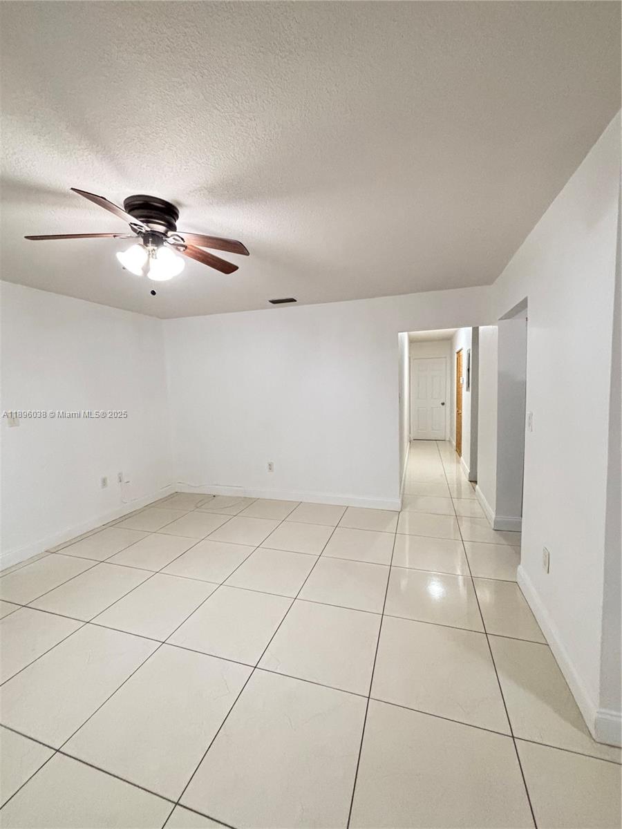 OCEAN ISLE ESTATE - Residential Lease