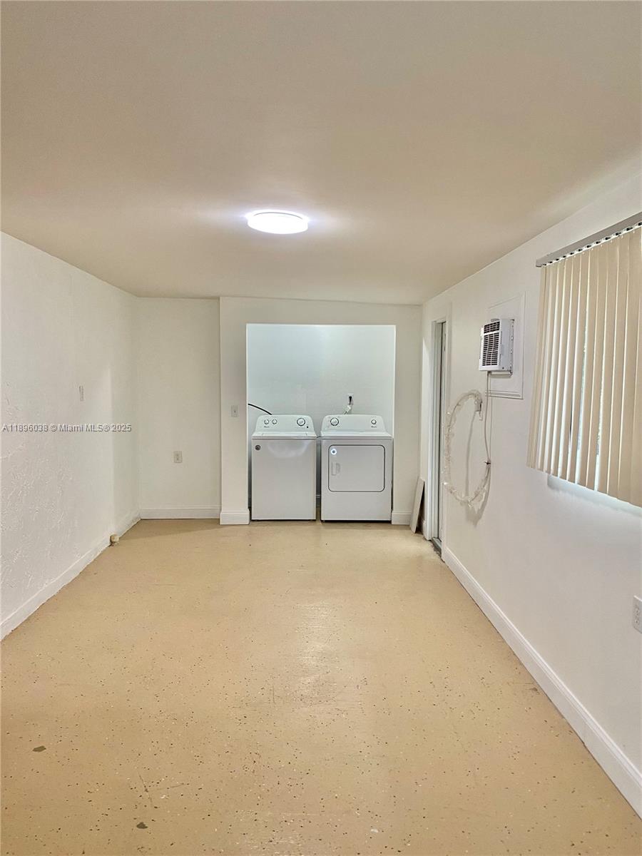 OCEAN ISLE ESTATE - Residential Lease