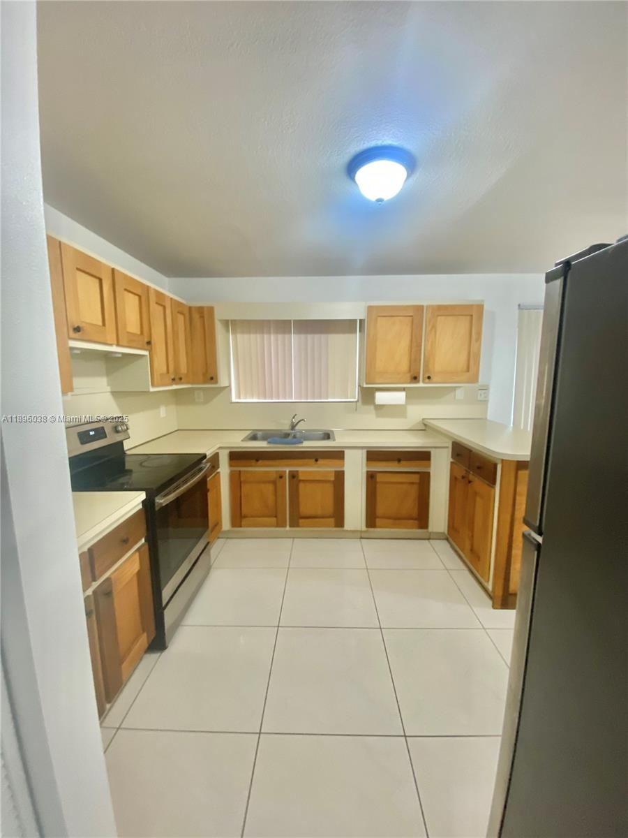 OCEAN ISLE ESTATE - Residential Lease