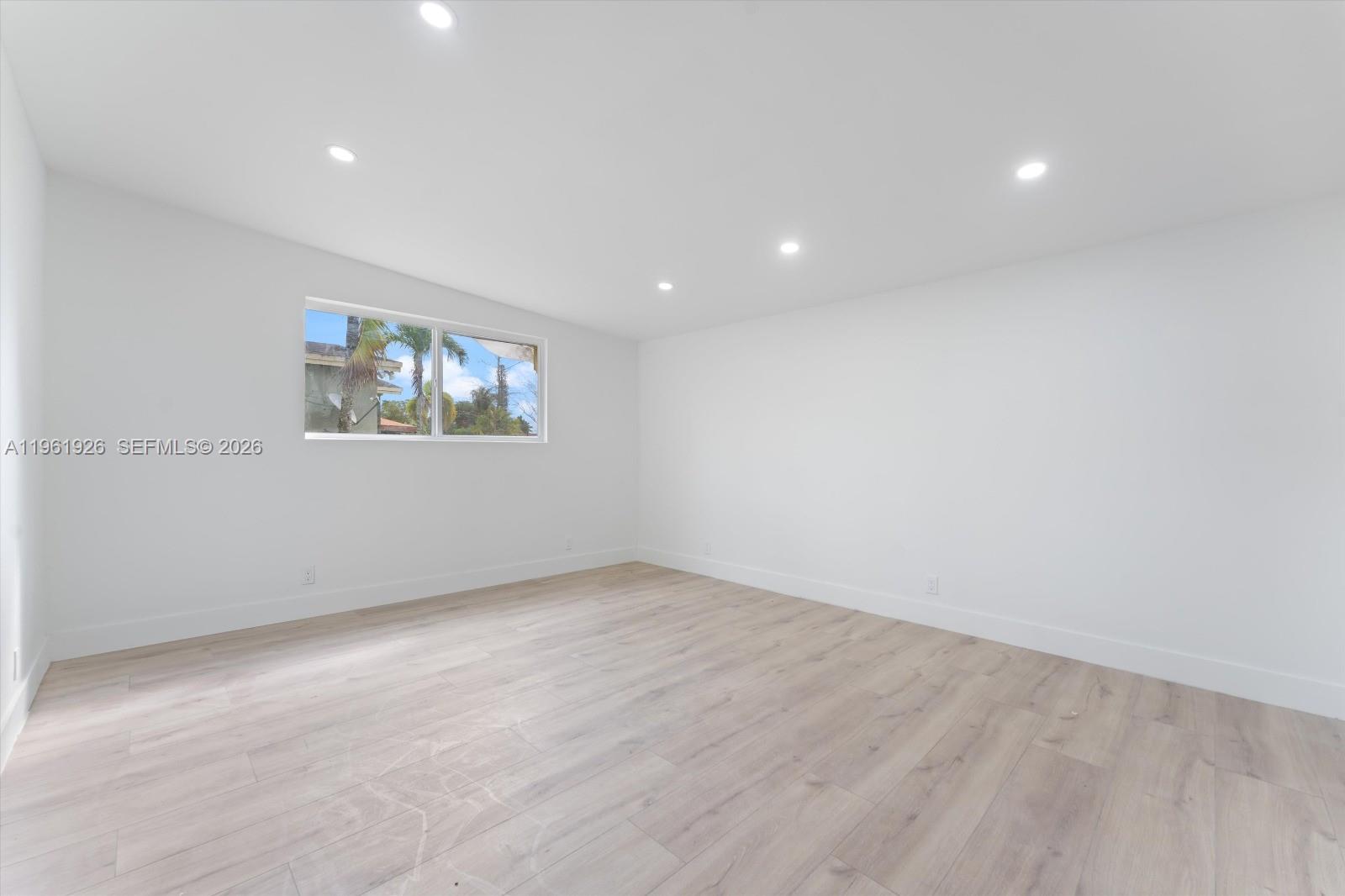 SUNRISE GOLF VILLAGE SEC - Residential