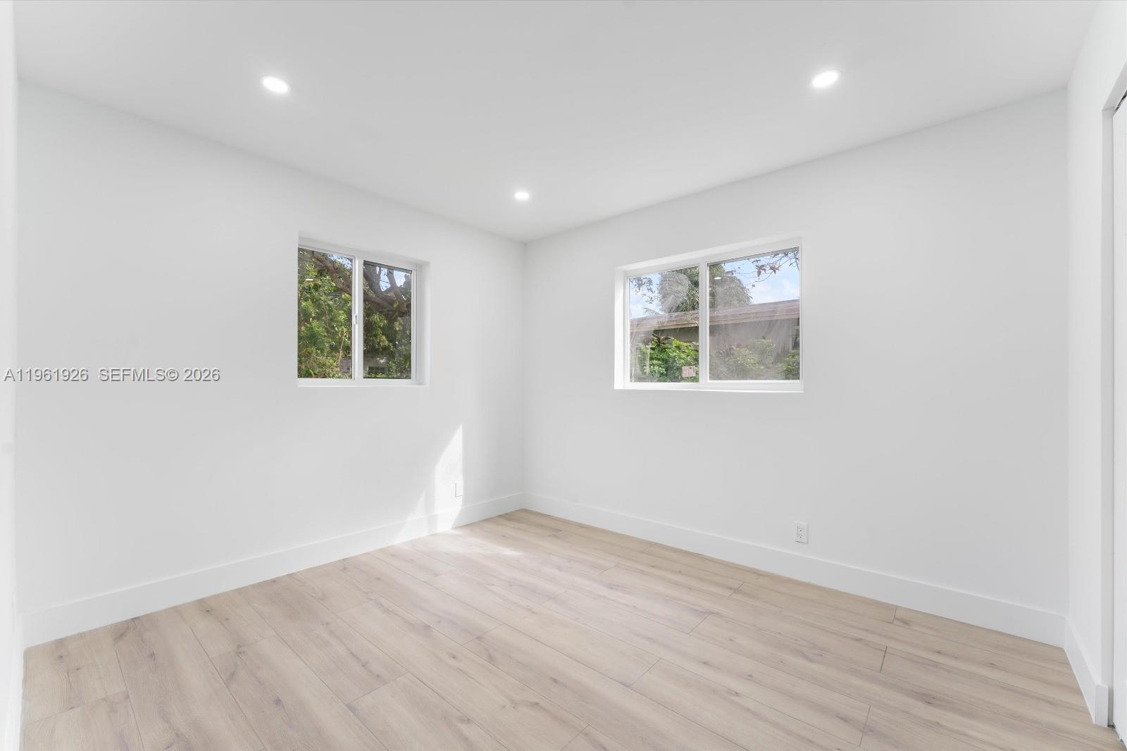 SUNRISE GOLF VILLAGE SEC - Residential