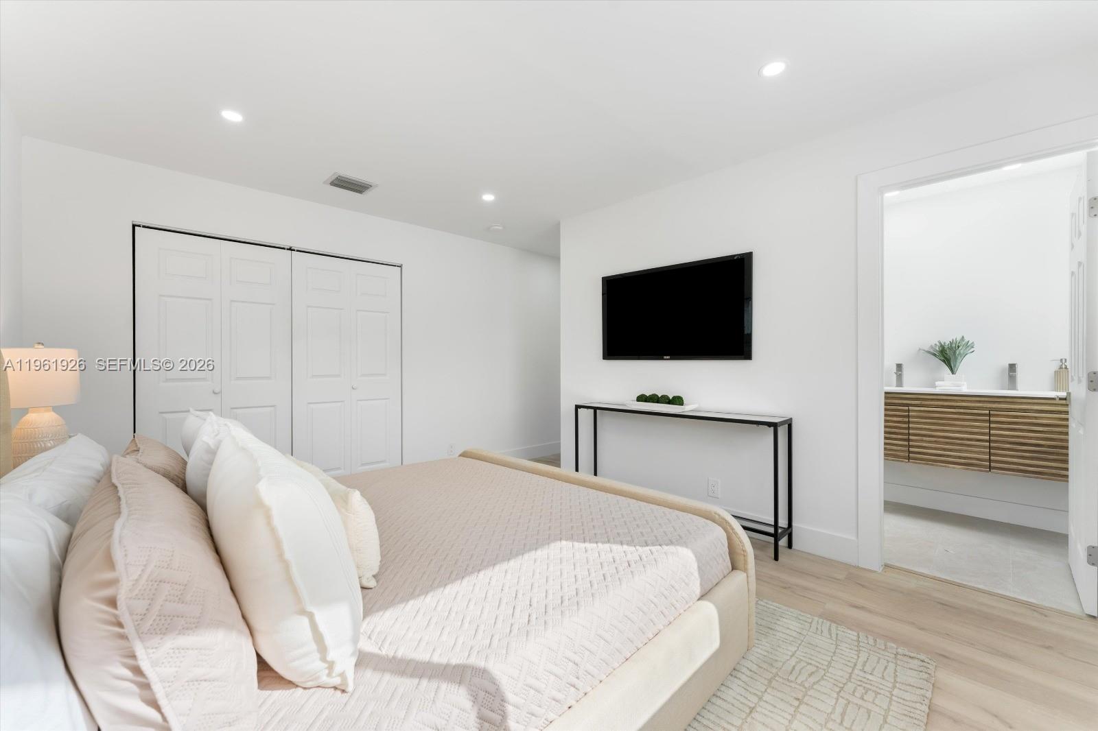 SUNRISE GOLF VILLAGE SEC - Residential