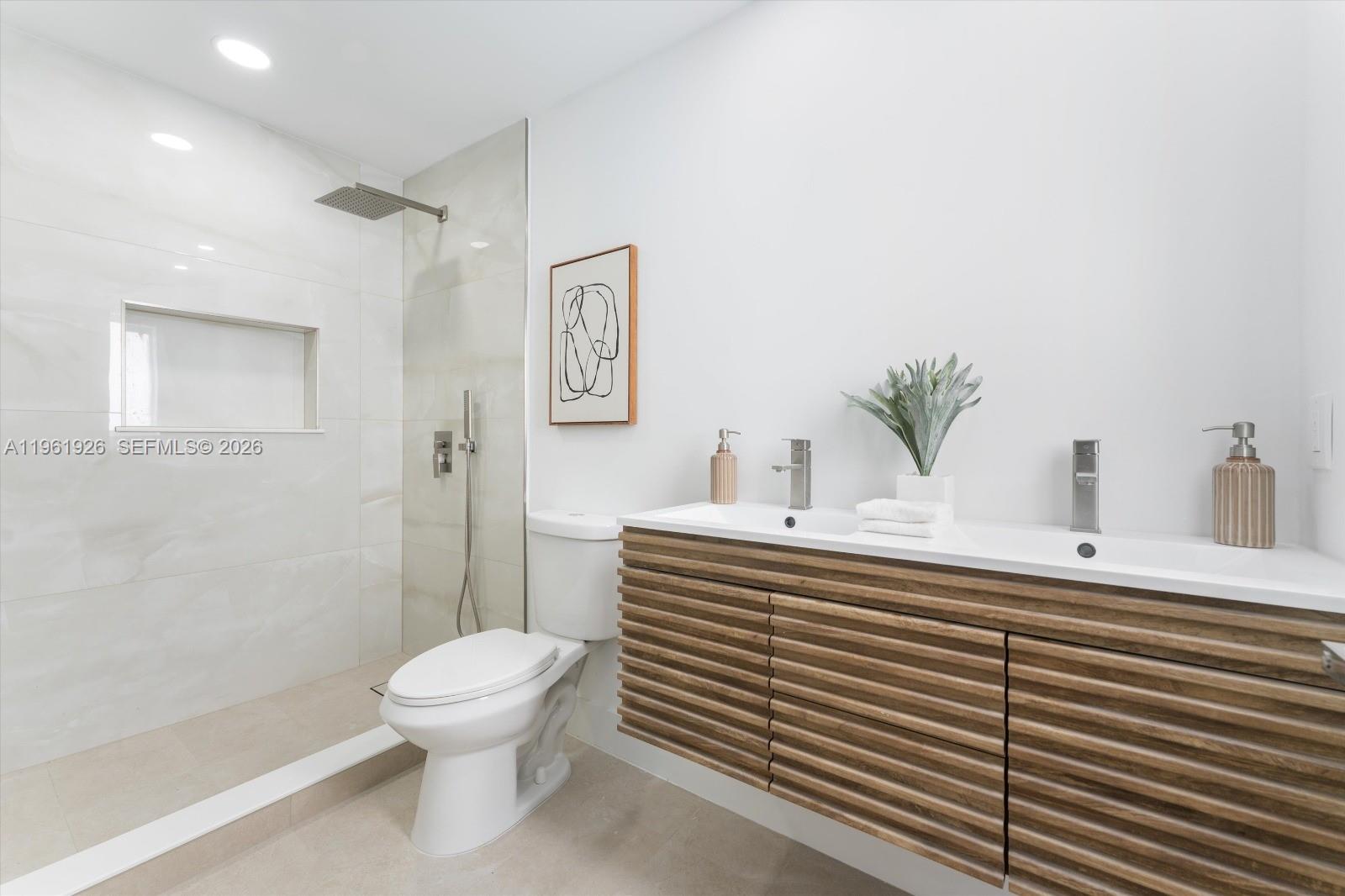 SUNRISE GOLF VILLAGE SEC - Residential