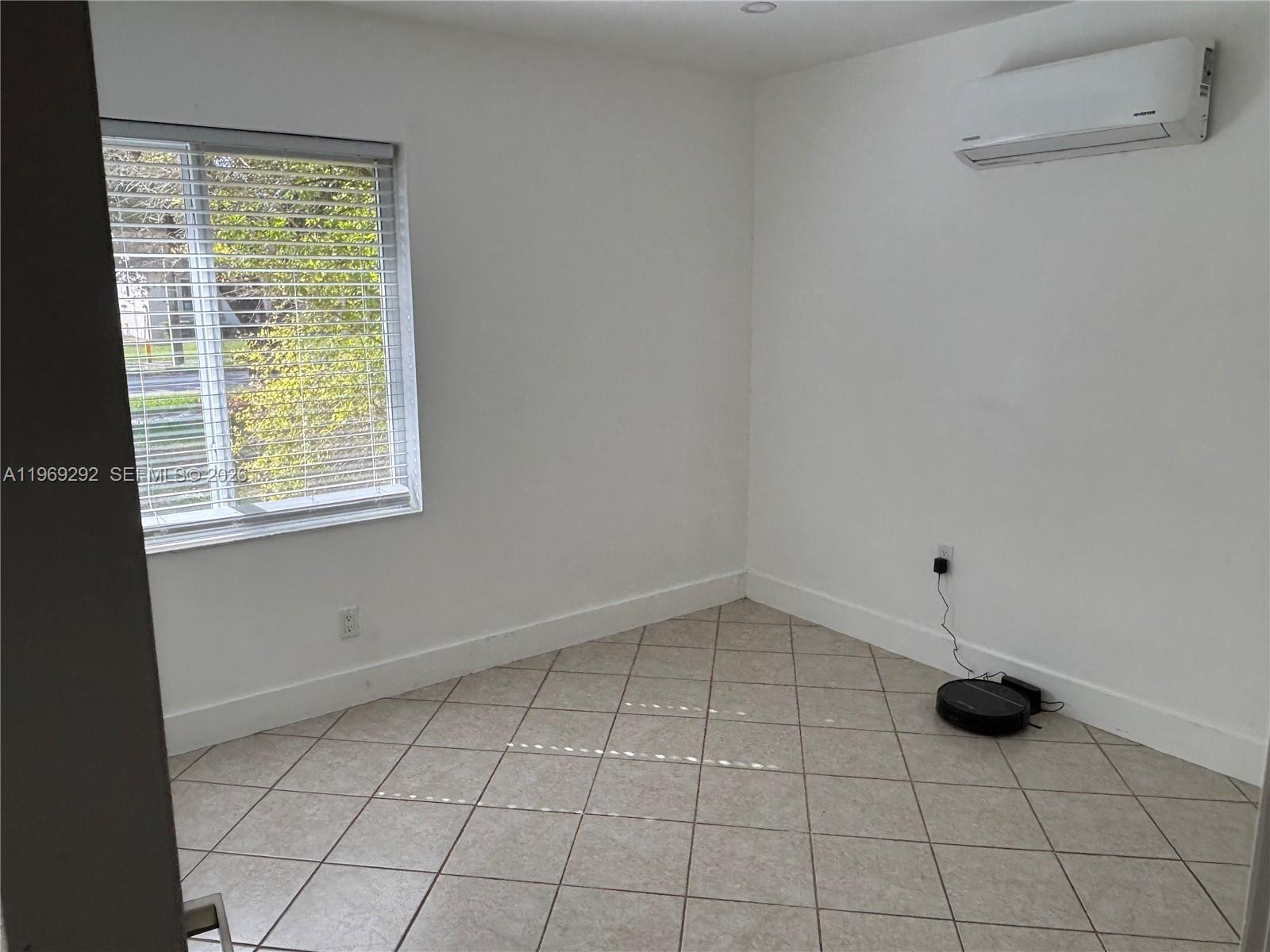 CAMBRIDGE ESTATES - Residential Lease