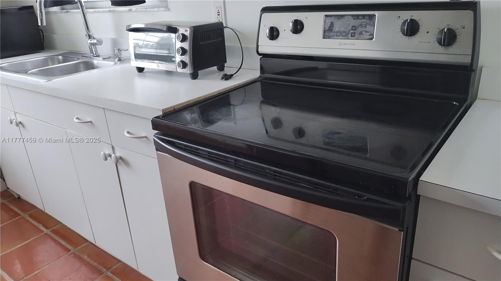 Rental Property at 2606 Se 21st Ct 203-A, Homestead, Miami-Dade County, Florida - Bedrooms: 2 
Bathrooms: 2  - $2,050 MO.