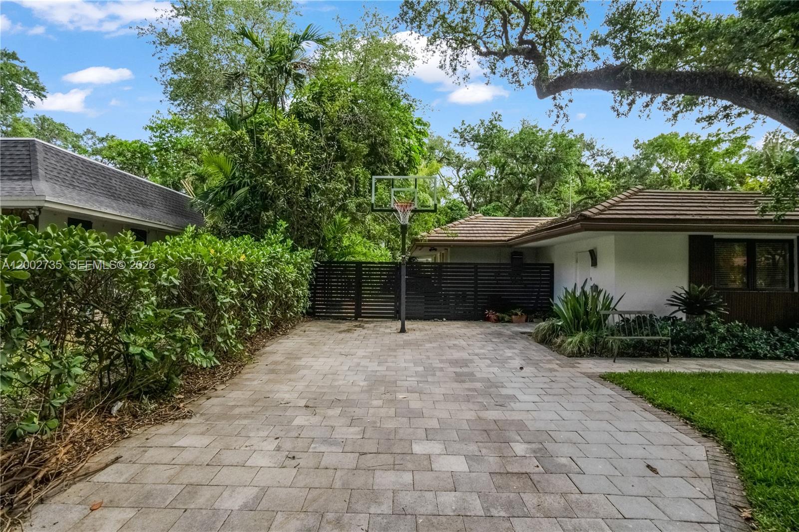 SKY LAKE ENCHANTED GARDEN - Residential