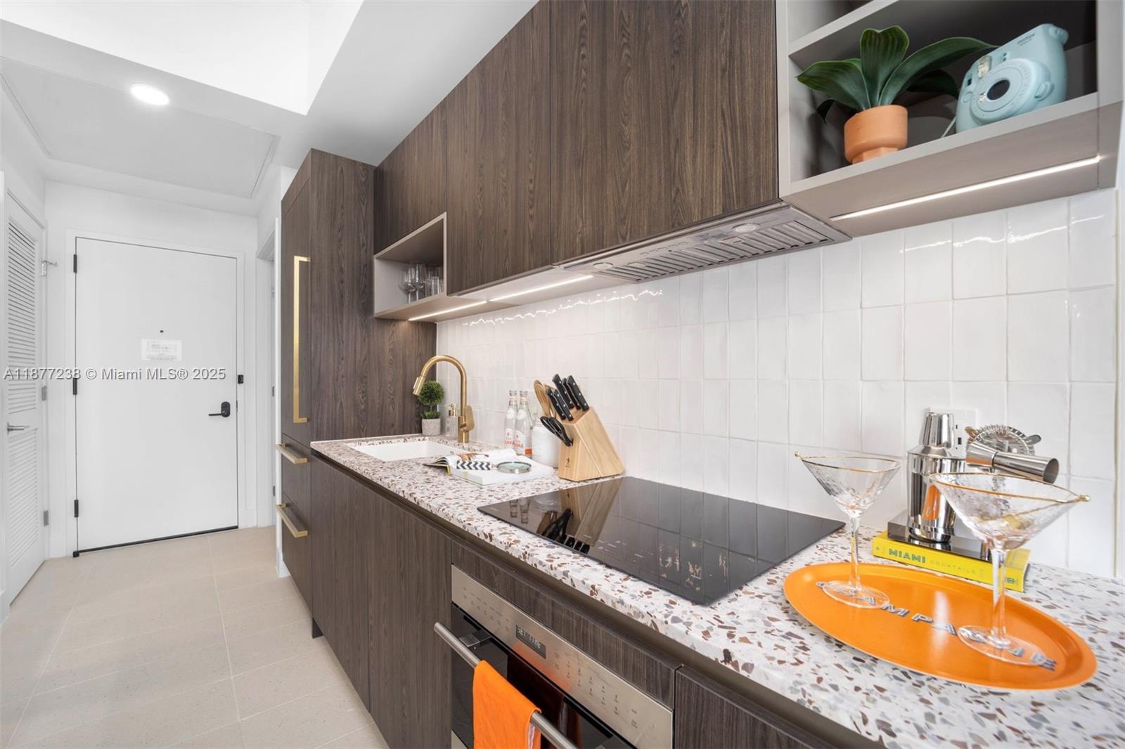 View photos, virtual tours, details... 159 NE 6th St 5112
